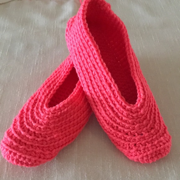 Hand Crafted Slippers Coral Crochet Medium - Picture 5 of 5